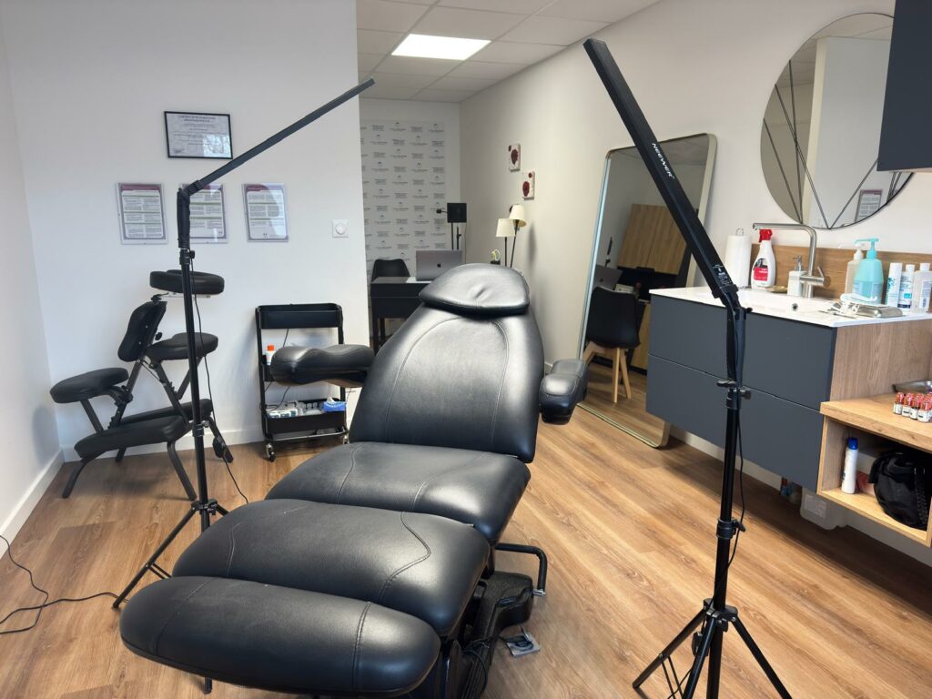 Salle de tricopigmentation SMP Solution Fauteuil de soin dans la salle de tricopigmentation